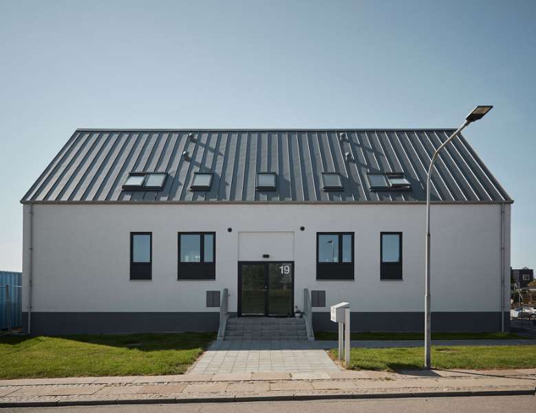 From ugly duckling to lovely swan with steel profiles, Viktoriagade 17+19, 9400 Nørresundby